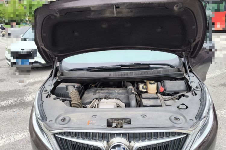 Used Buick GL8 2017 ES 28T Comfort Model China V Standard Engine Bay
