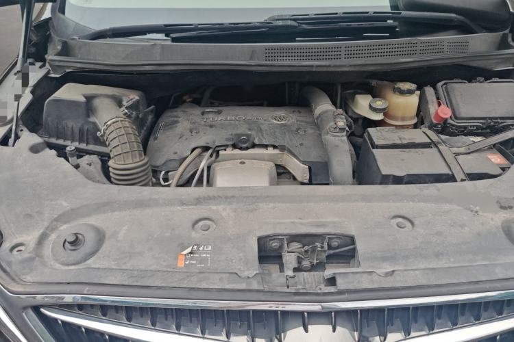 Used Buick GL8 2017 ES 28T Comfort Model China V Standard Engine Bay