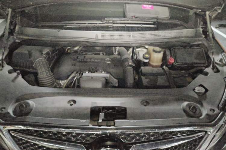 Used Buick GL8 2017 28T Avenir Avia National Emission Standard V Engine Bay