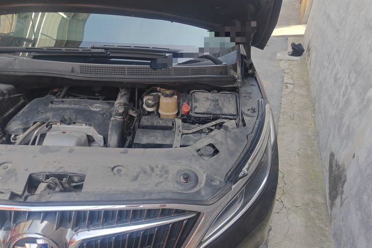 Used Buick GL8 2017 ES 28T Premium Version China V Standard Engine Bay Left