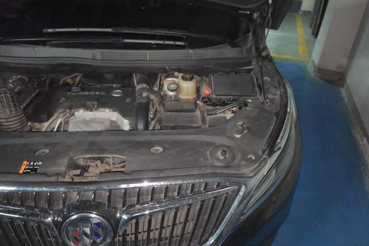 Used Buick GL8 2017 ES 28T Luxury Model China V Standard Engine Bay Left