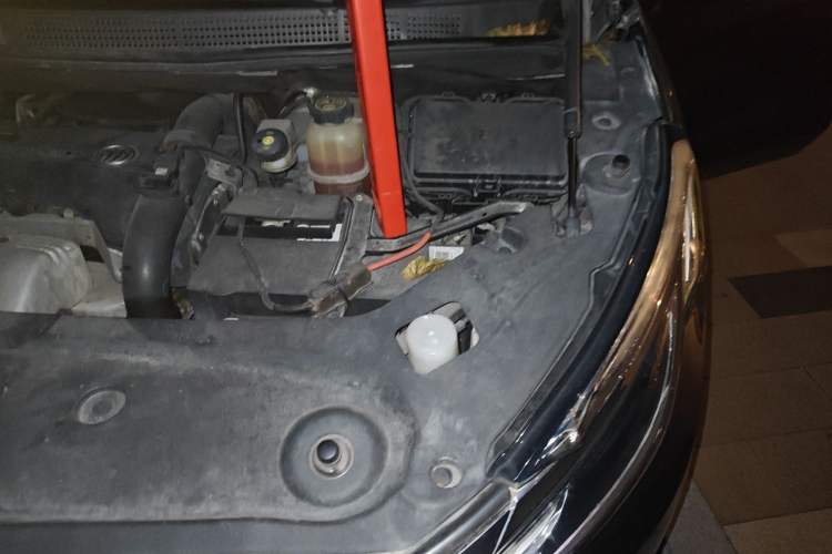 Used Buick GL8 2017 ES 28T Premium Version China V Standard Engine Bay Left