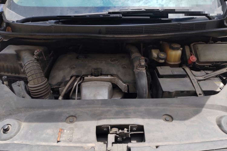 Used Buick GL8 2017 ES 28T Premium Version China V Standard Engine Bay
