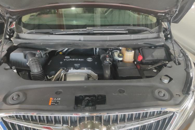 Used Buick GL8 2017 ES 28T Premium Version China V Standard Engine Bay