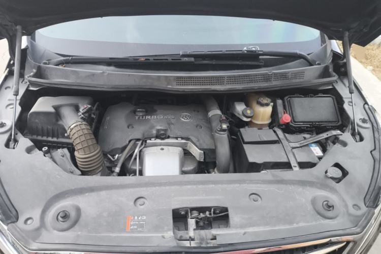 Used Buick GL8 2017 ES 28T Luxury Model China V Standard Engine Bay
