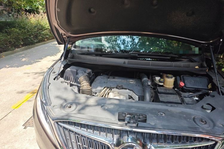 Used Buick GL8 2017 ES 28T Comfort Model China V Standard Engine Bay Right