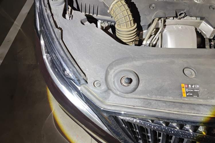 Used Buick GL8 2017 ES 28T Flagship Model China V Standard Engine Bay Right