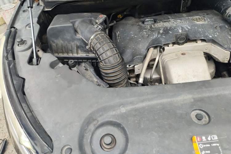 Used Buick GL8 2017 ES 28T Comfort Model China V Standard Engine Bay Right