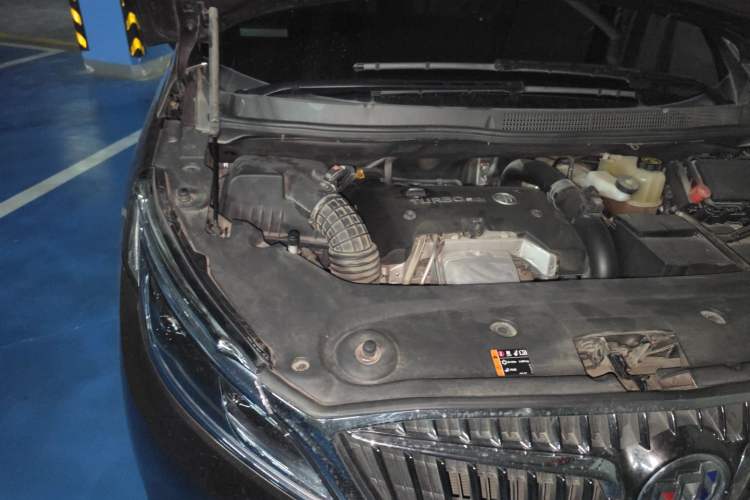 Used Buick GL8 2017 ES 28T Luxury Model China V Standard Engine Bay Right