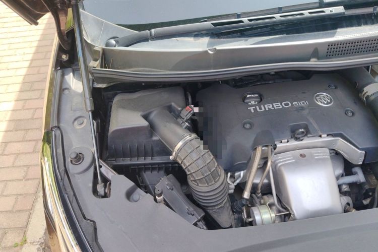 Used Buick GL8 2017 ES 28T Luxury Model China V Standard Engine Bay Right