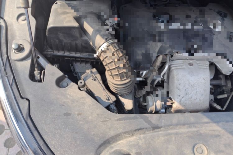 Used Buick GL8 2017 ES 28T Flagship Model China V Standard Engine Bay Right