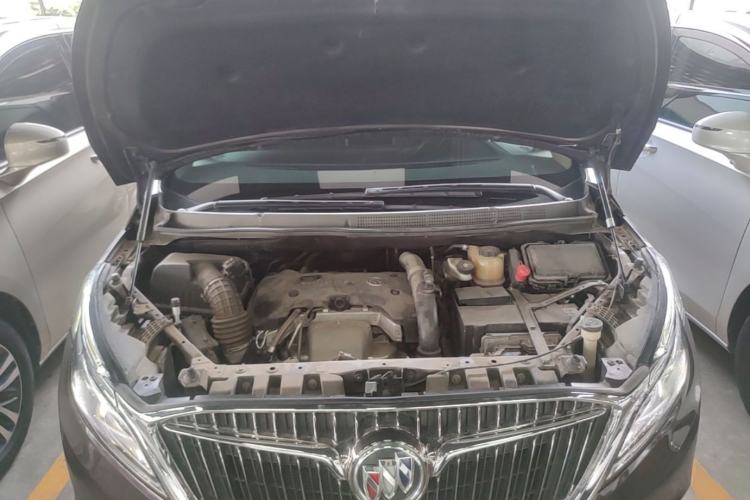 Used Buick GL8 2017 ES 28T Luxury Model China V Standard Engine Bay