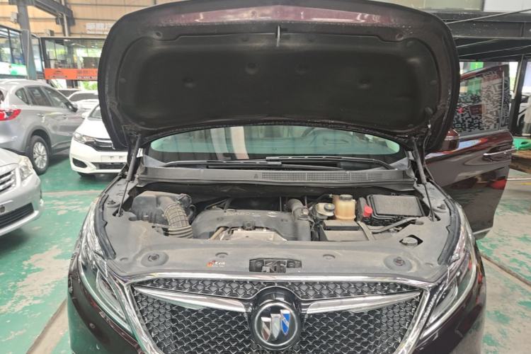 Used Buick GL8 2017 28T Avenir Avia National Emission Standard V Engine Bay
