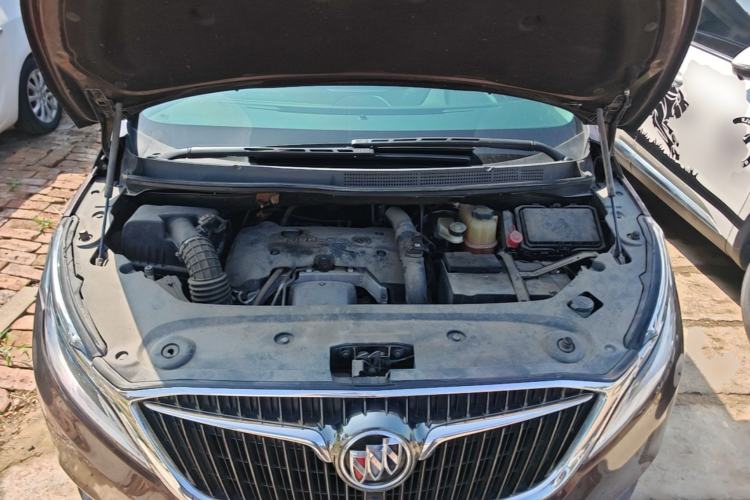 Used Buick GL8 2017 ES 28T Comfort Model China V Standard Engine Bay