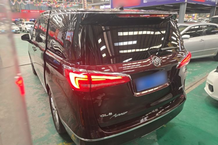 Used Buick GL8 2017 28T Avenir Avia National Emission Standard V Exterior 2
