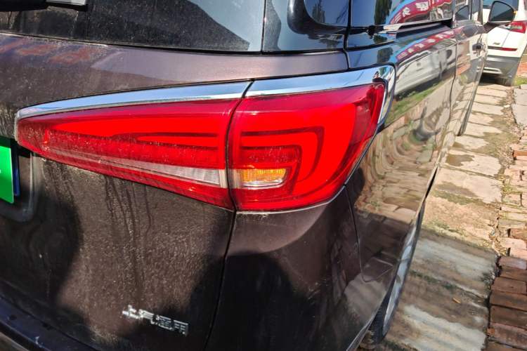 Used Buick GL8 2017 ES 28T Comfort Model China V Standard Exterior 3