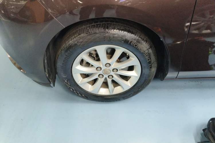 Used Buick GL8 2017 ES 28T Comfort Model China V Standard Exterior 4