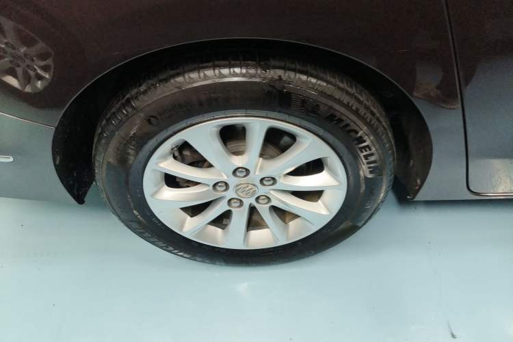 Used Buick GL8 2017 ES 28T Comfort Model China V Standard Exterior 5
