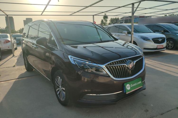 Used Buick GL8 2017 ES 28T Flagship Model China V Standard Front Right 45 Deg