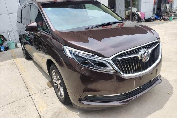 Used Buick GL8 2017 ES 28T Luxury Model China V Standard Front Right 45 Deg