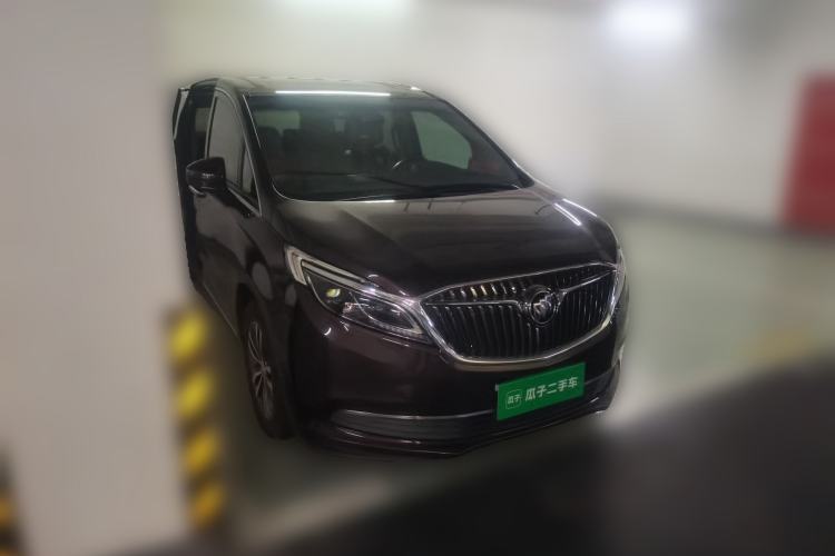 Used Buick GL8 2017 ES 28T Flagship Model China V Standard Front Right 45 Deg