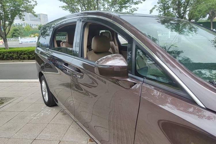 Used Buick GL8 2017 ES 28T Premium Version China V Standard Front Right 45 Deg