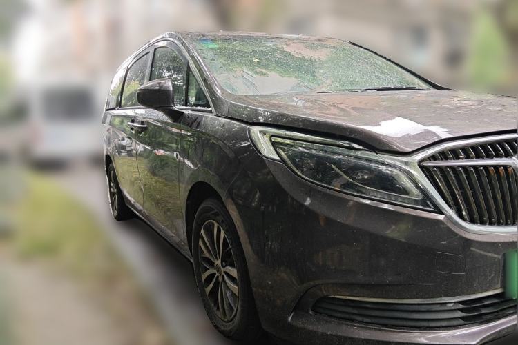 Used Buick GL8 2017 ES 28T Luxury Model China V Standard Front Right 45 Deg