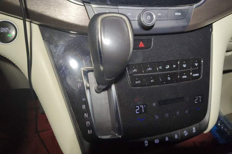 Used Buick GL8 2017 28T Avenir Avia National Emission Standard V Gear Lever