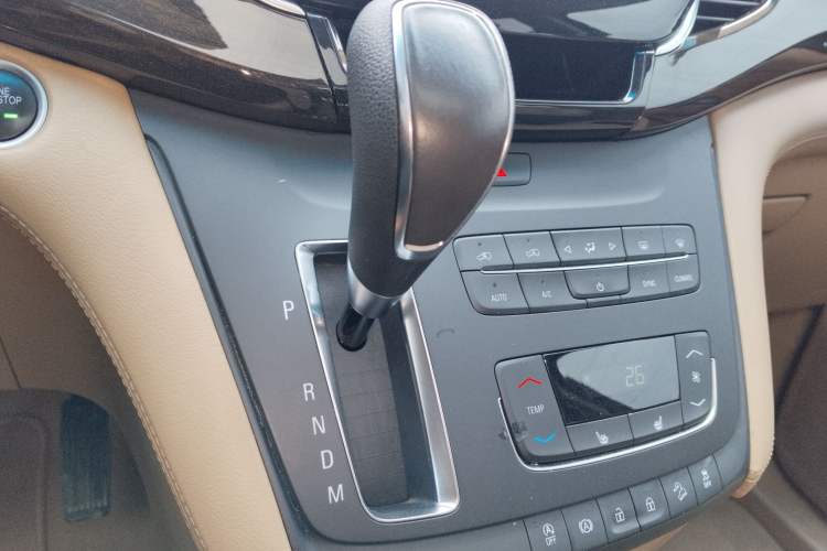 Used Buick GL8 2017 ES 28T Premium Version China V Standard Gear Lever