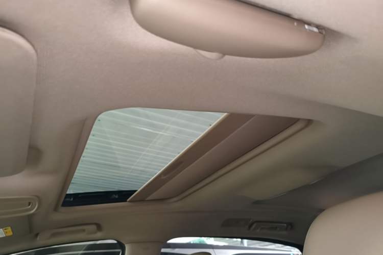 Used Buick GL8 2017 ES 28T Premium Version China V Standard Headliner