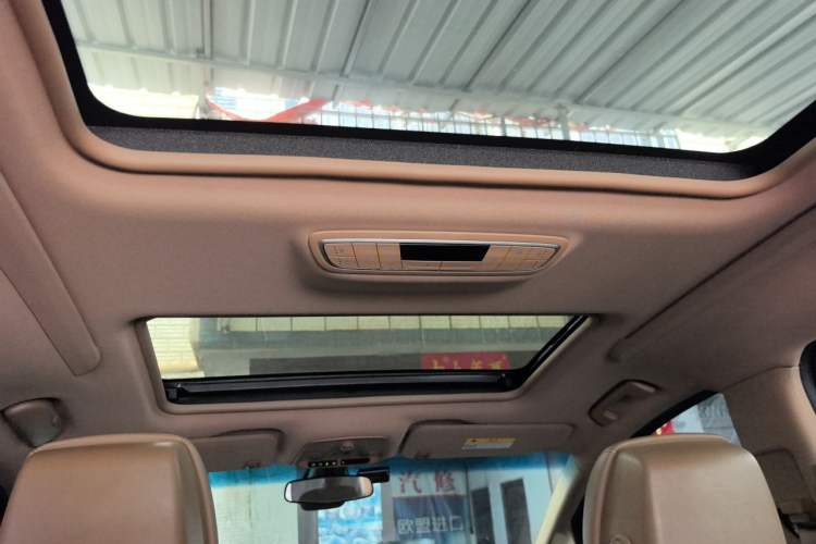 Used Buick GL8 2017 ES 28T Luxury Model China V Standard Headliner