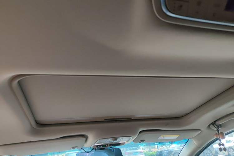 Used Buick GL8 2017 ES 28T Flagship Model China V Standard Headliner