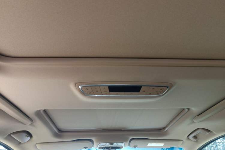 Used Buick GL8 2017 ES 28T Luxury Model China V Standard Headliner