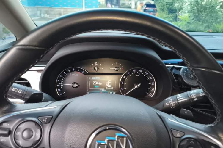 Used Buick GL8 2017 ES 28T Luxury Model China V Standard Instrument Cluster