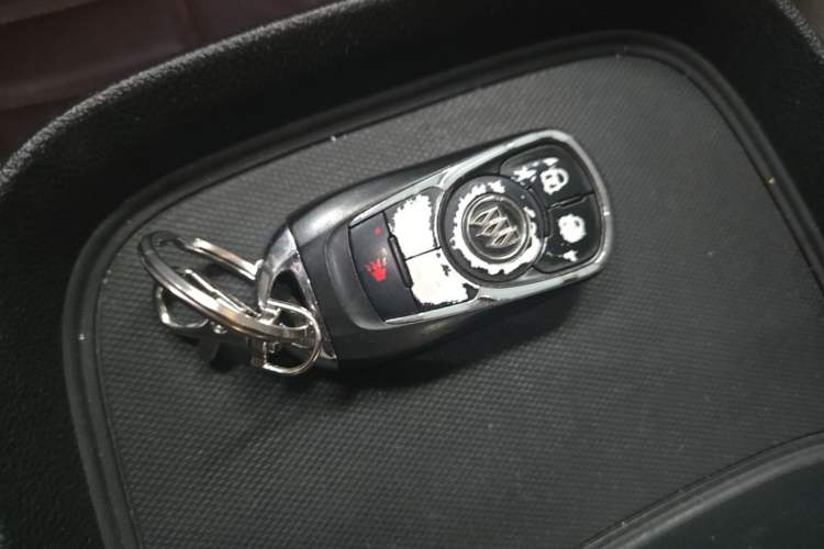 Used Buick GL8 2017 28T Avenir Avia National Emission Standard V Interior 1
