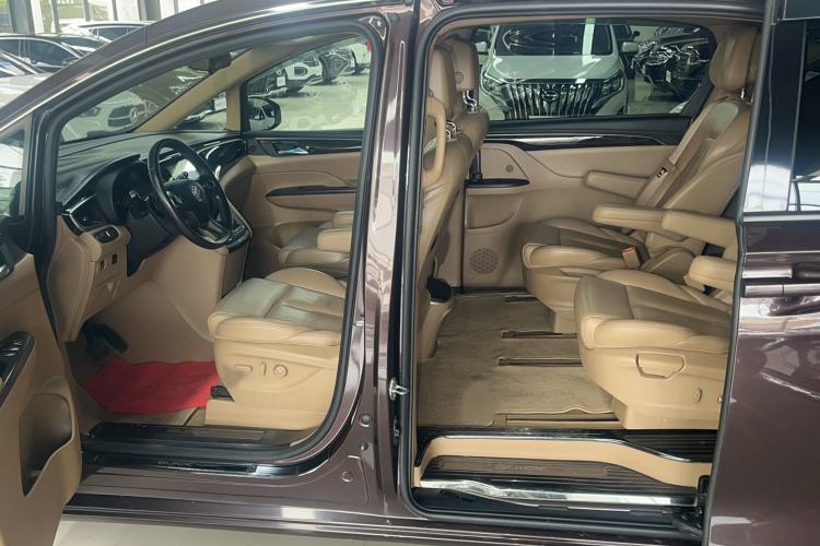 Used Buick GL8 2017 ES 28T Premium Version China V Standard Interior 13