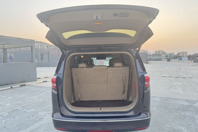 Used Buick GL8 2017 ES 28T Flagship Model China V Standard Interior 5