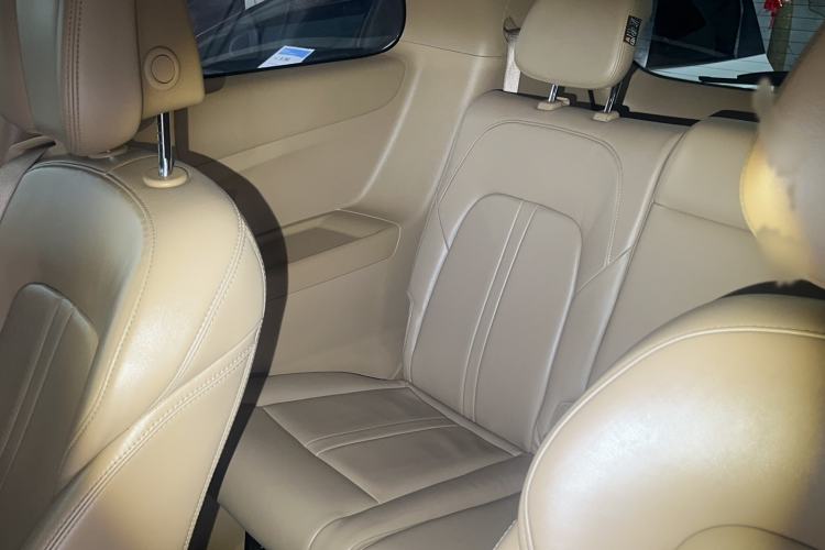 Used Buick GL8 2017 ES 28T Premium Version China V Standard Interior 9