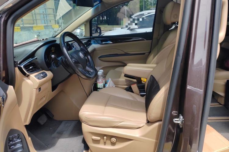 Used Buick GL8 2017 ES 28T Premium Version China V Standard Left Front Seat