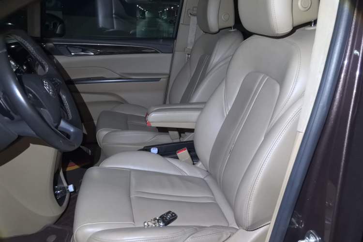 Used Buick GL8 2017 ES 28T Luxury Model China V Standard Left Front Seat