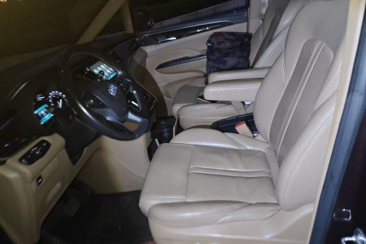 Used Buick GL8 2017 ES 28T Premium Version China V Standard Left Front Seat