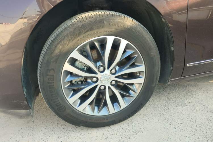 Used Buick GL8 2017 ES 28T Flagship Model China V Standard Left Front Wheel Hub