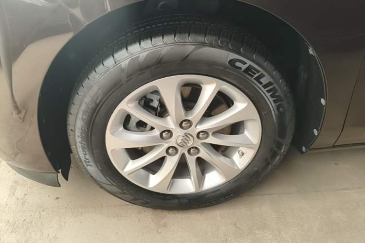 Used Buick GL8 2017 ES 28T Premium Version China V Standard Left Front Wheel Hub