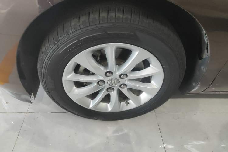 Used Buick GL8 2017 ES 28T Premium Version China V Standard Left Front Wheel Hub