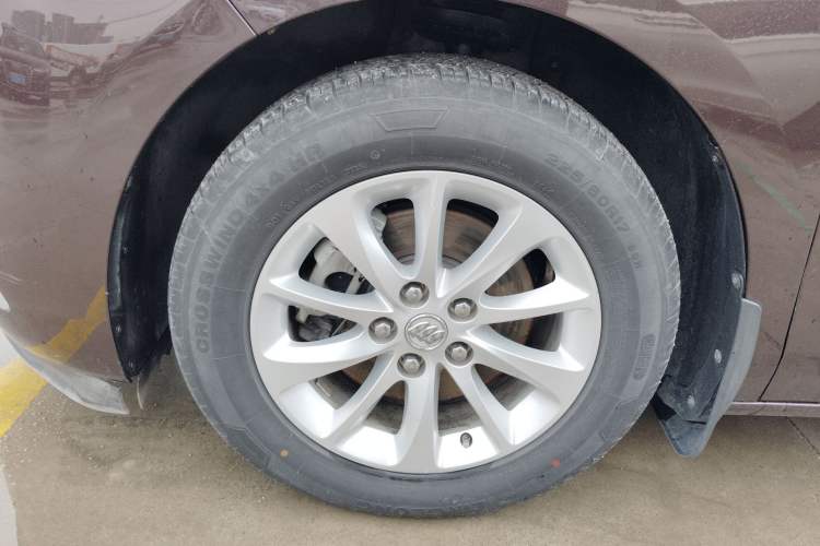 Used Buick GL8 2017 ES 28T Premium Version China V Standard Left Front Wheel Hub