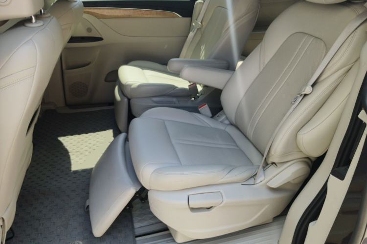 Used Buick GL8 2017 ES 28T Comfort Model China V Standard Left Rear Seat
