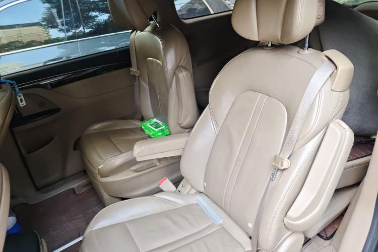 Used Buick GL8 2017 ES 28T Luxury Model China V Standard Left Rear Seat