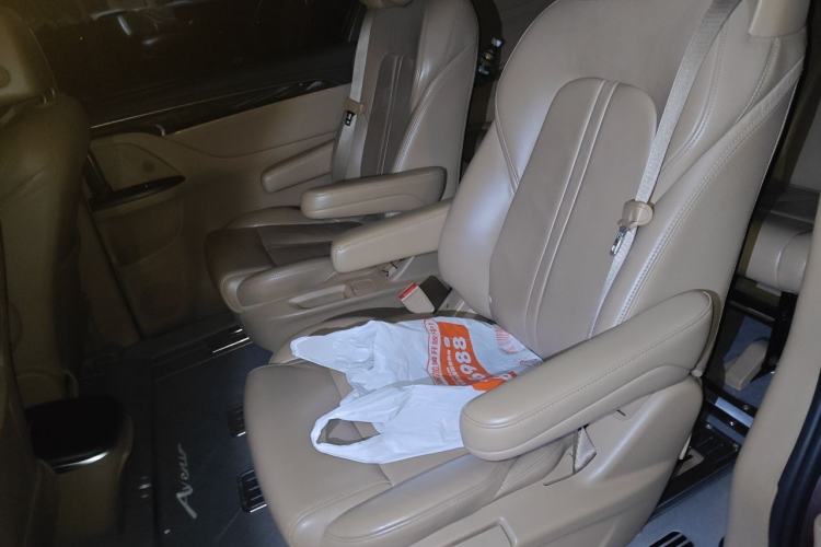 Used Buick GL8 2017 ES 28T Premium Version China V Standard Left Rear Seat