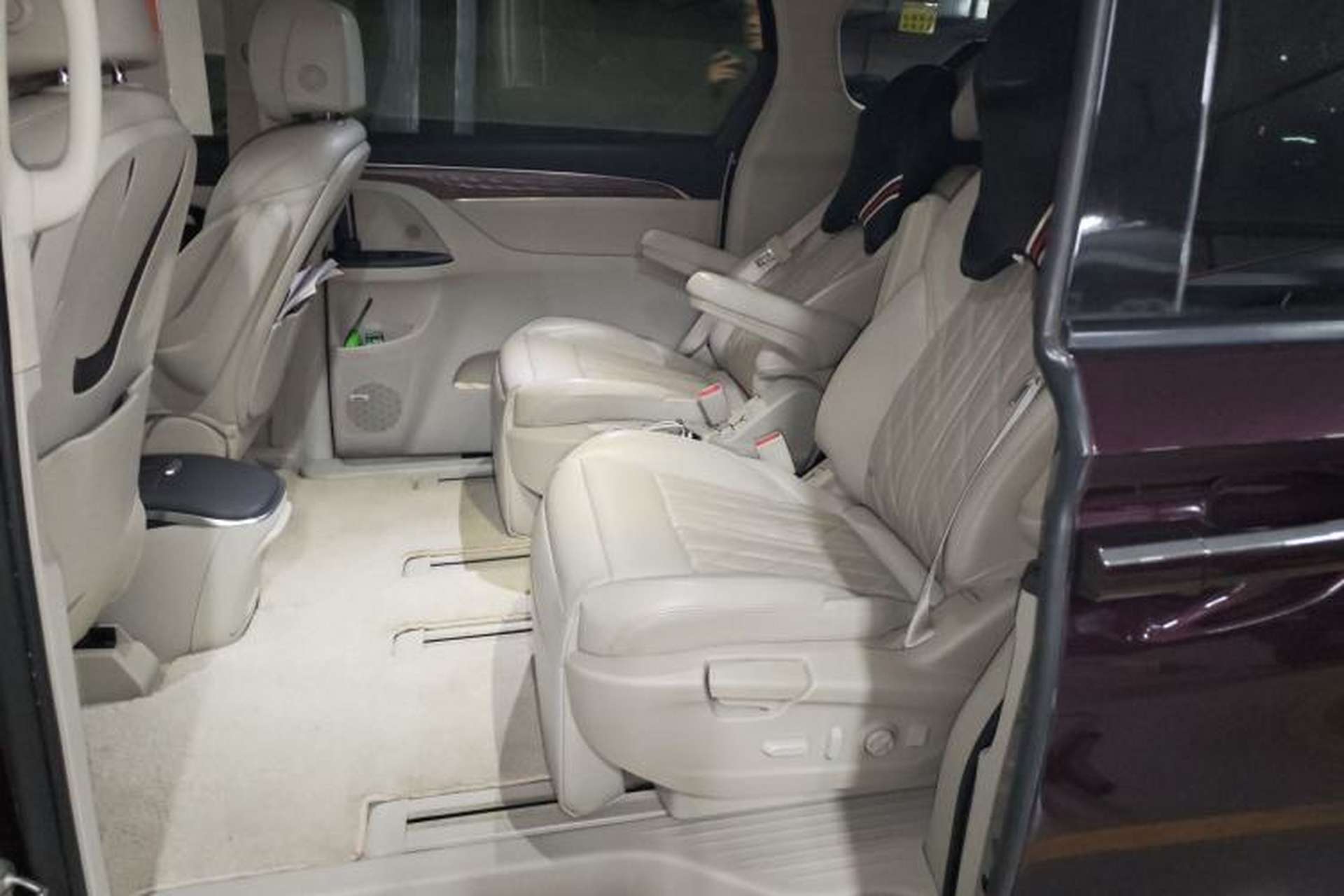 Used Buick GL8 2017 28T Avenir Avia National Emission Standard V Left Rear Seat