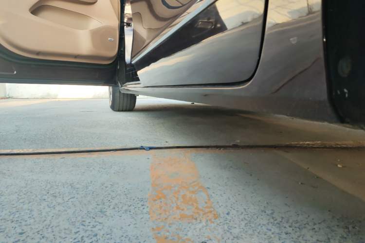Used Buick GL8 2017 ES 28T Flagship Model China V Standard Left Side Sill